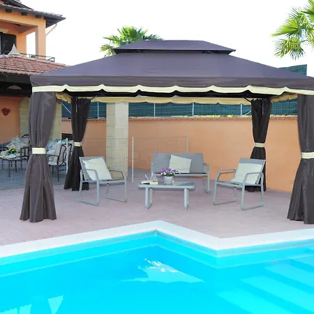 Gioiosa Vacation In Sicily With Private Fenced Pool & Hydro-massage Please Read, Leggete, Host Info Before Requesting Favara
