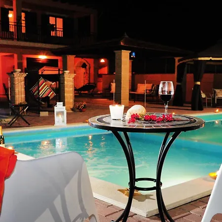 Gioiosa Vacation In Sicily With Private Fenced Pool & Hydro-massage Please Read, Leggete, Host Info Before Requesting