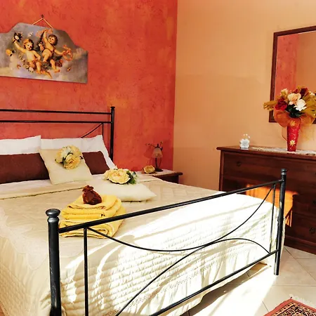 Gioiosa Vacation In Sicily With Private Fenced Pool & Hydro-massage Please Read, Leggete, Host Info Before Requesting Vila