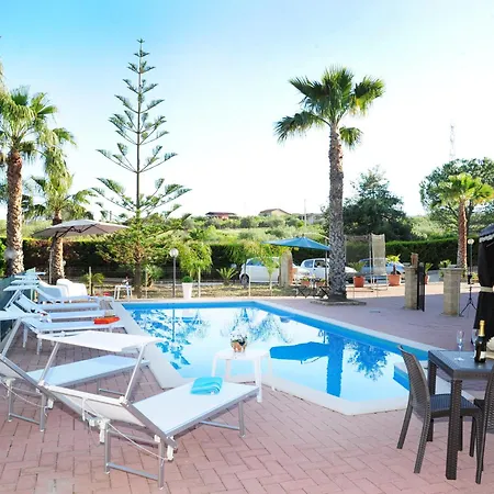 Vila Gioiosa Vacation In Sicily With Private Fenced Pool & Hydro-massage Please Read, Leggete, Host Info Before Requesting