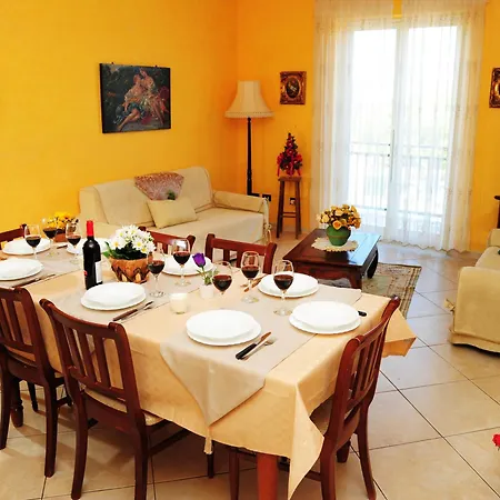 Gioiosa Vacation In Sicily With Private Fenced Pool & Hydro-massage Please Read, Leggete, Host Info Before Requesting Vila *