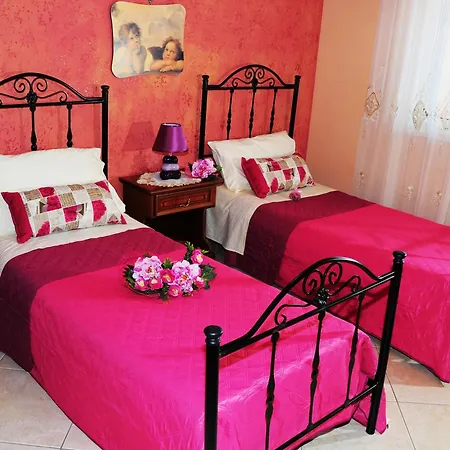 Vila Gioiosa Vacation In Sicily With Private Fenced Pool & Hydro-massage Please Read, Leggete, Host Info Before Requesting *