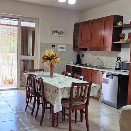 Gioiosa Vacation In Sicily With Private Fenced Pool & Hydro-massage Please Read, Leggete, Host Info Before Requesting Favara