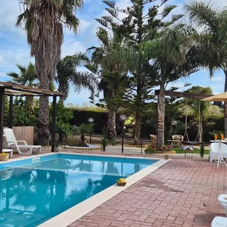 Gioiosa Vacation In Sicily With Private Fenced Pool & Hydro-massage Favara