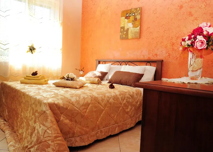 Gioiosa Vacation In Sicily With Private Fenced Pool & Hydro-massage Please Read, Leggete, Host Info Before Requesting Villa