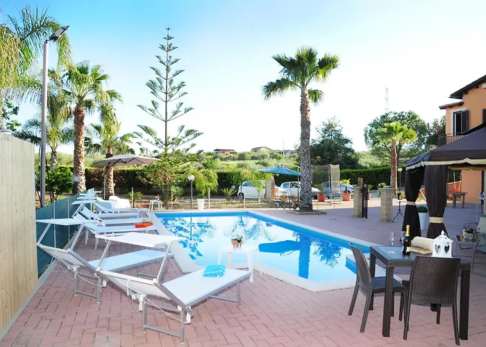 Villa Gioiosa Vacation In Sicily With Private Fenced Pool & Hydro-massage Please Read, Leggete, Host Info Before Requesting