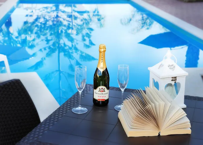 Gioiosa Vacation In Sicily With Private Fenced Pool & Hydro-massage Please Read, Leggete, Host Info Before Requesting Villa