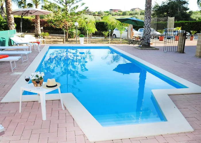 Gioiosa Vacation In Sicily With Private Fenced Pool & Hydro-massage Please Read, Leggete, Host Info Before Requesting