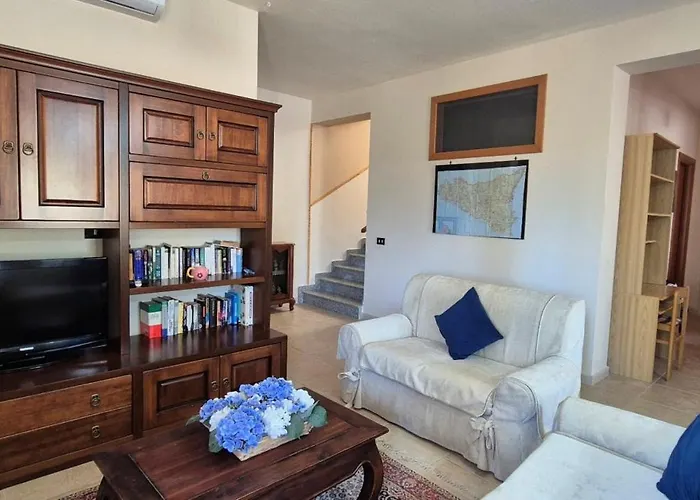 Gioiosa Vacation In Sicily With Private Fenced Pool & Hydro-massage Please Read, Leggete, Host Info Before Requesting * Favara